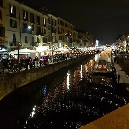 Domus Navigli Milán