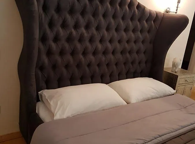 Domus Navigli Apartman *